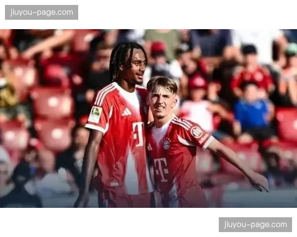 本菲卡球员因抗议任意球判罚过快领到黄牌